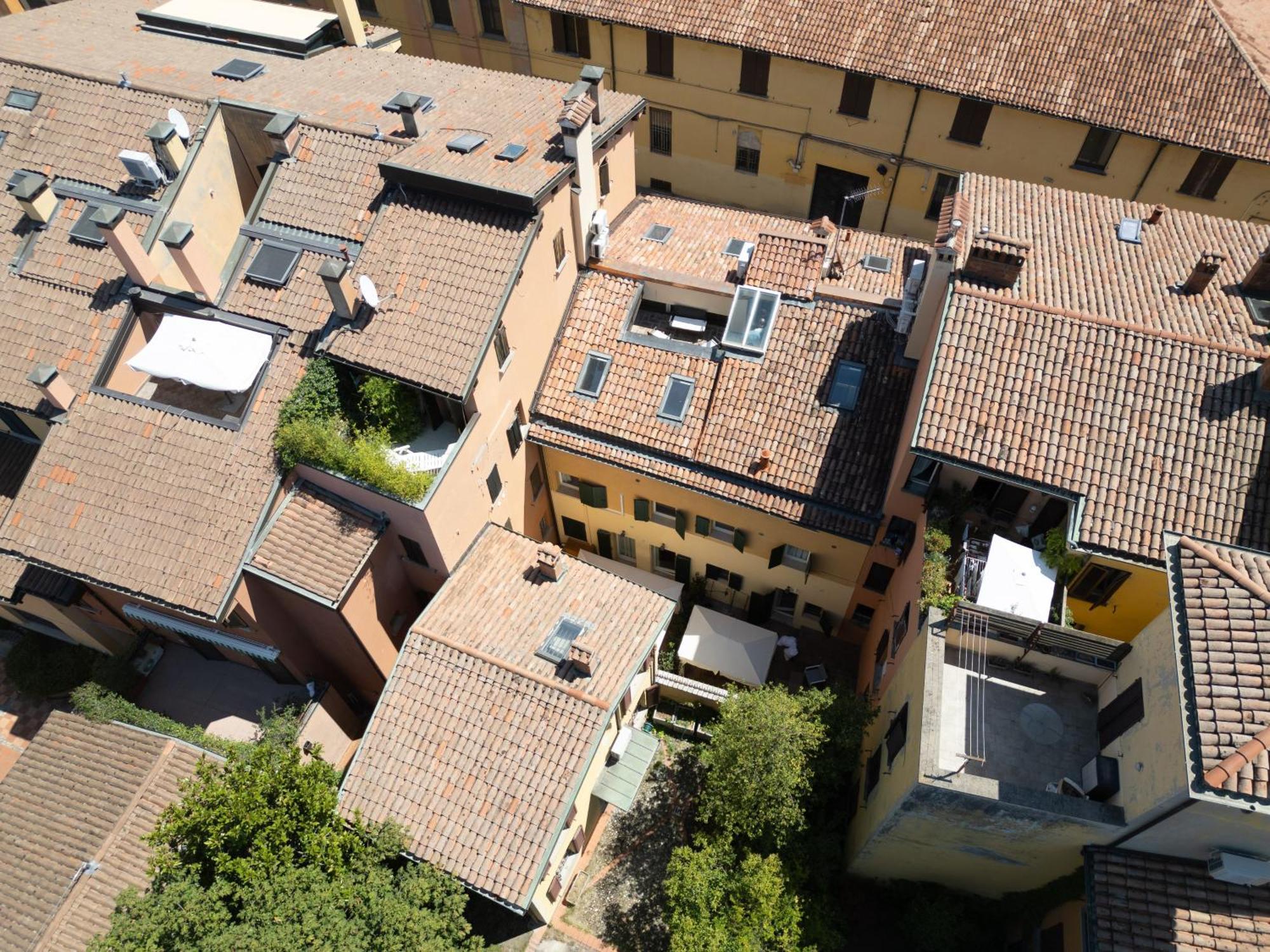 Frassinago Deluxe Suites-Bolognarooms エクステリア 写真