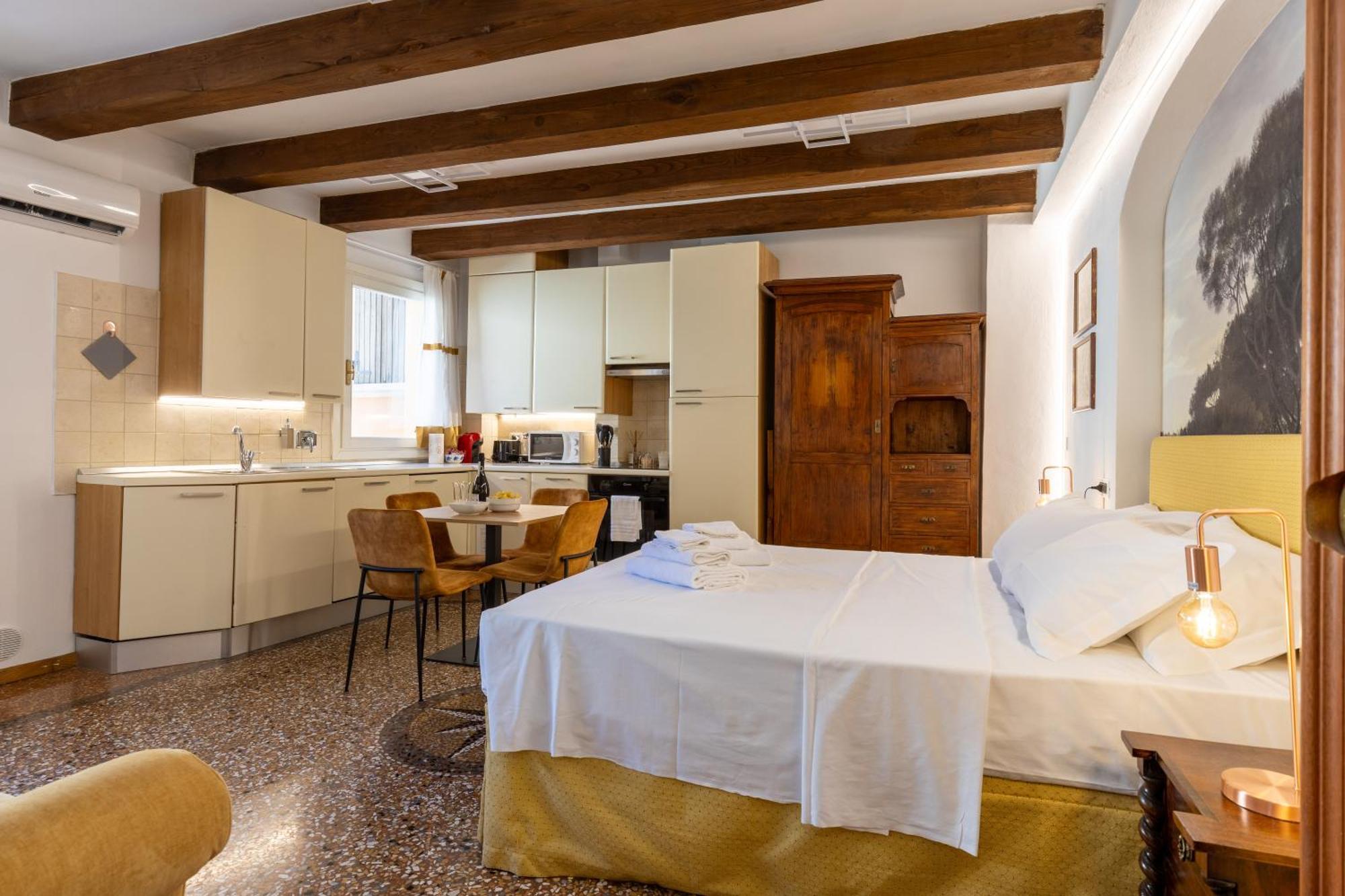 Frassinago Deluxe Suites-Bolognarooms エクステリア 写真