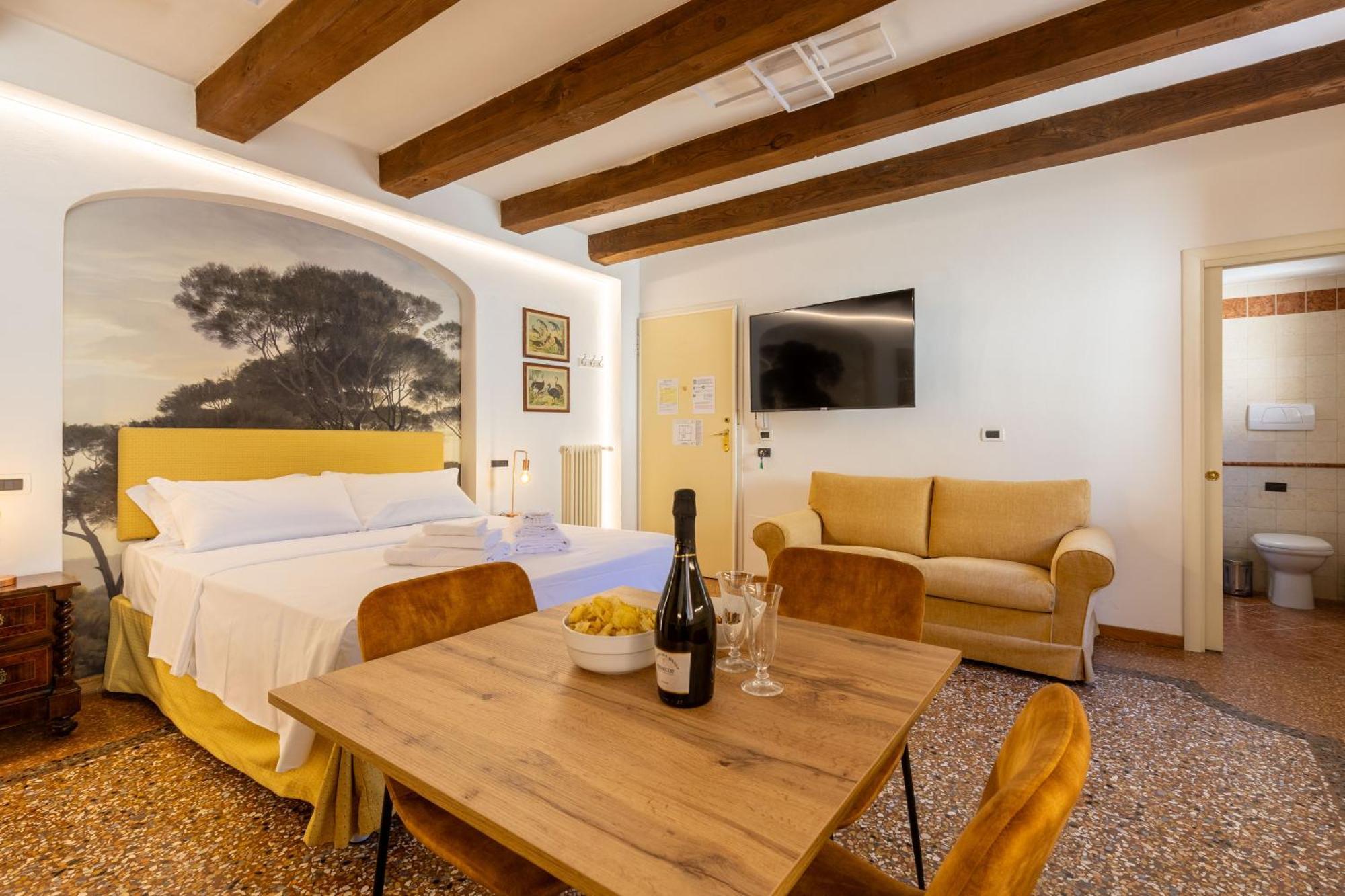 Frassinago Deluxe Suites-Bolognarooms エクステリア 写真